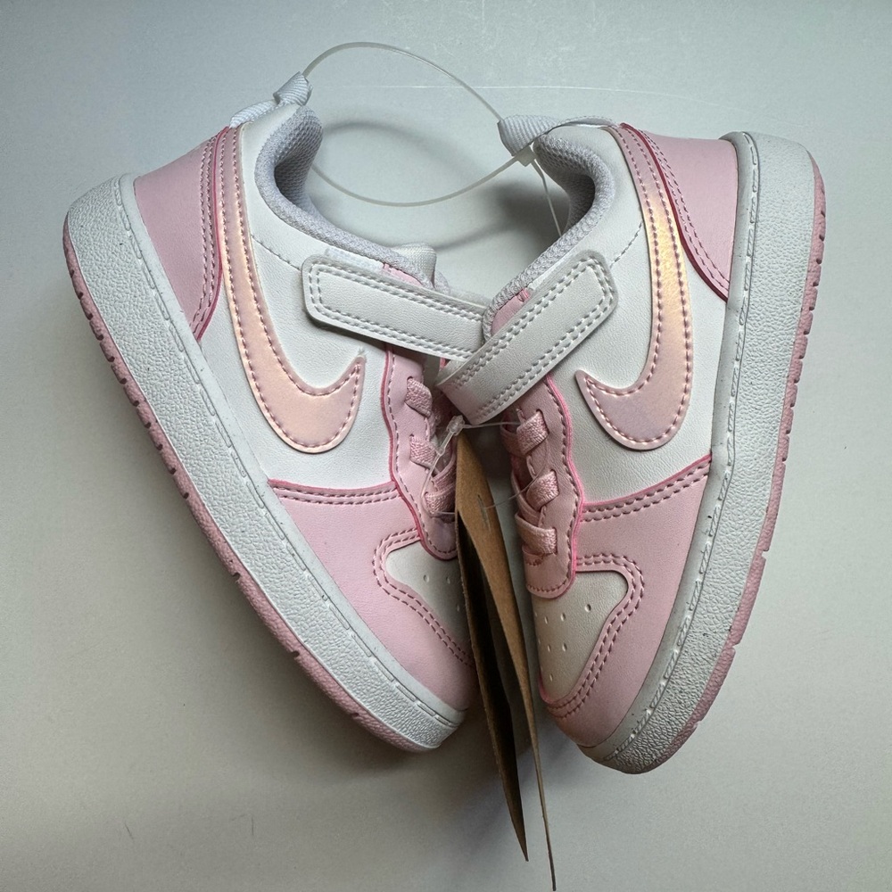 Nike kids pink shoes size 8c